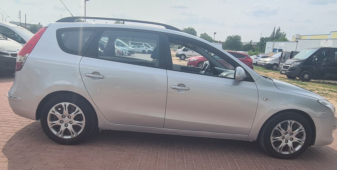 Hyundai i30 CW 1.6CRDi Comfort - Foto 6