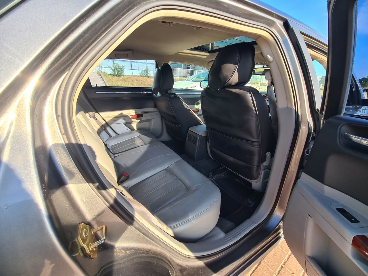 Chrysler 300 C Touring 3.0CRD Aut. - Foto 9