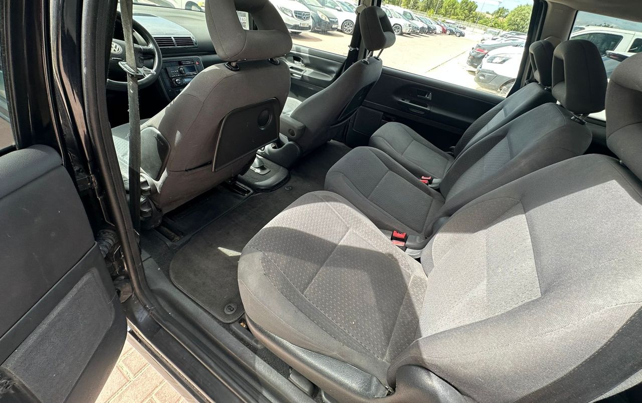 Volkswagen Sharan 2.0TDI Trendline - Foto 9