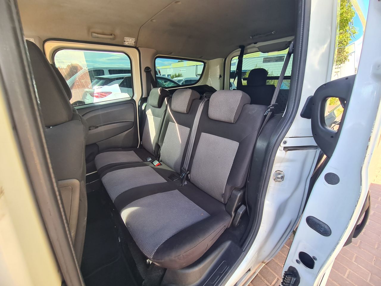 Fiat Doblò Adaptada minusvalído - Foto 10