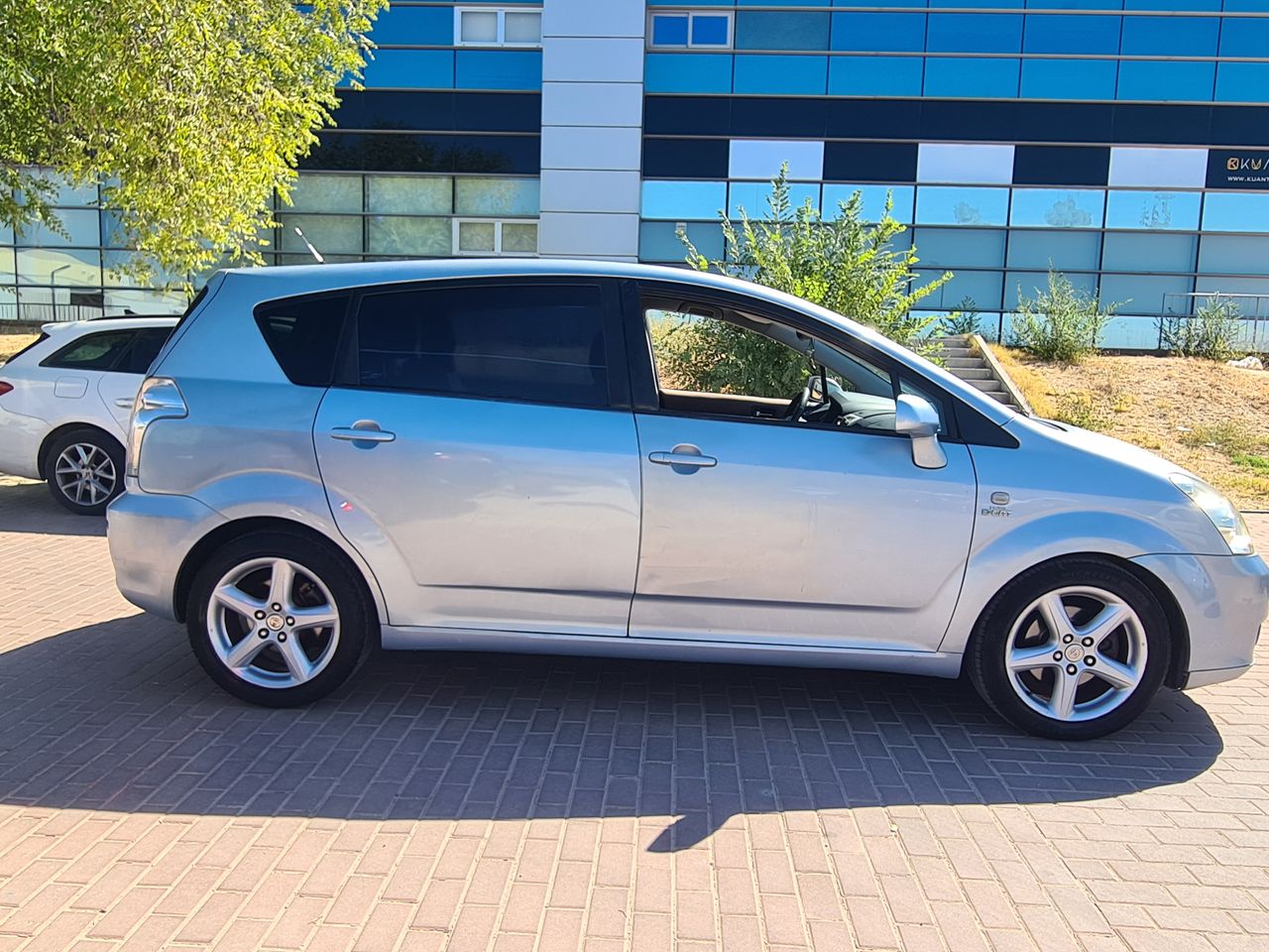 Toyota Corolla Verso 2.2D4D Sport 177 - Foto 6