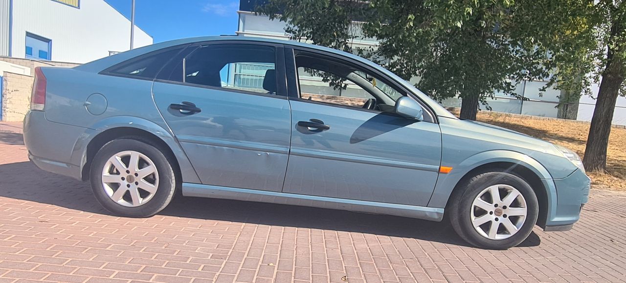 Opel Vectra 1.9CDTI 8v Essentia 120 - Foto 6