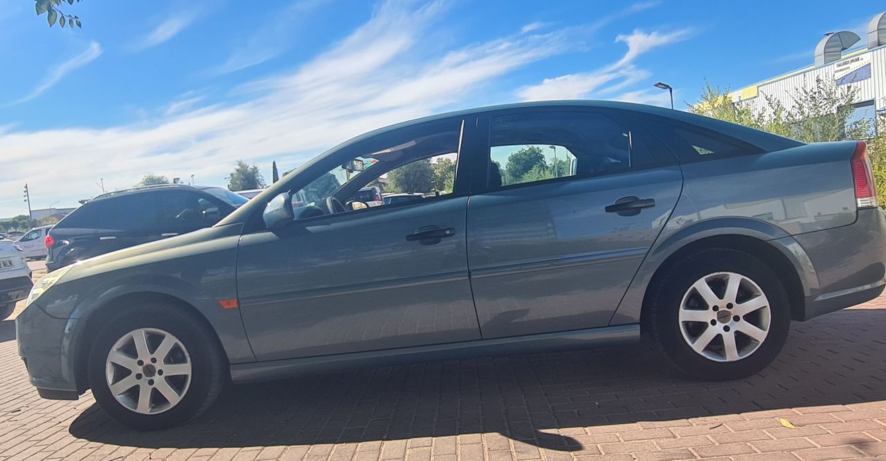 Opel Vectra 1.9CDTI 8v Essentia 120 - Foto 3