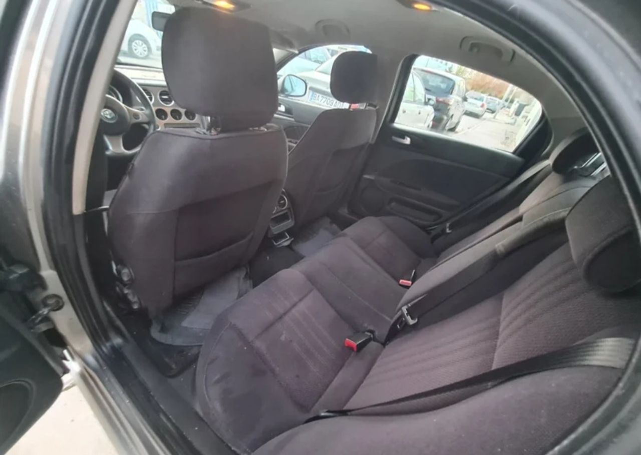 Alfa Romeo 159 1.9JTD Distinctive 150 - Foto 9