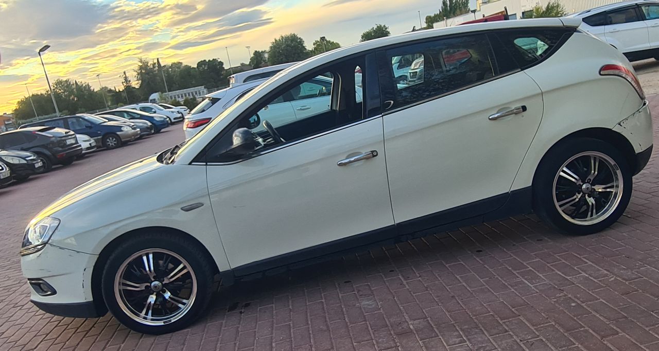 Lancia Delta 1.6Mjet Argento - Foto 3