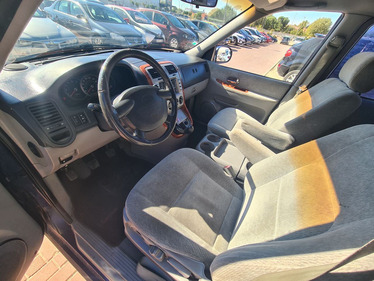 Kia Carnival 2.9CRDI EX - Foto 12