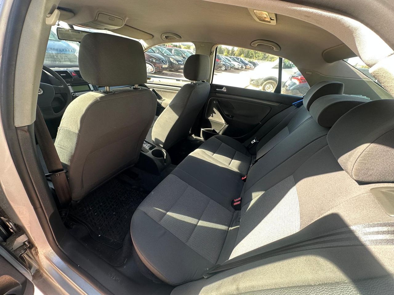 Volkswagen Jetta 1.6 Trendline - Foto 9