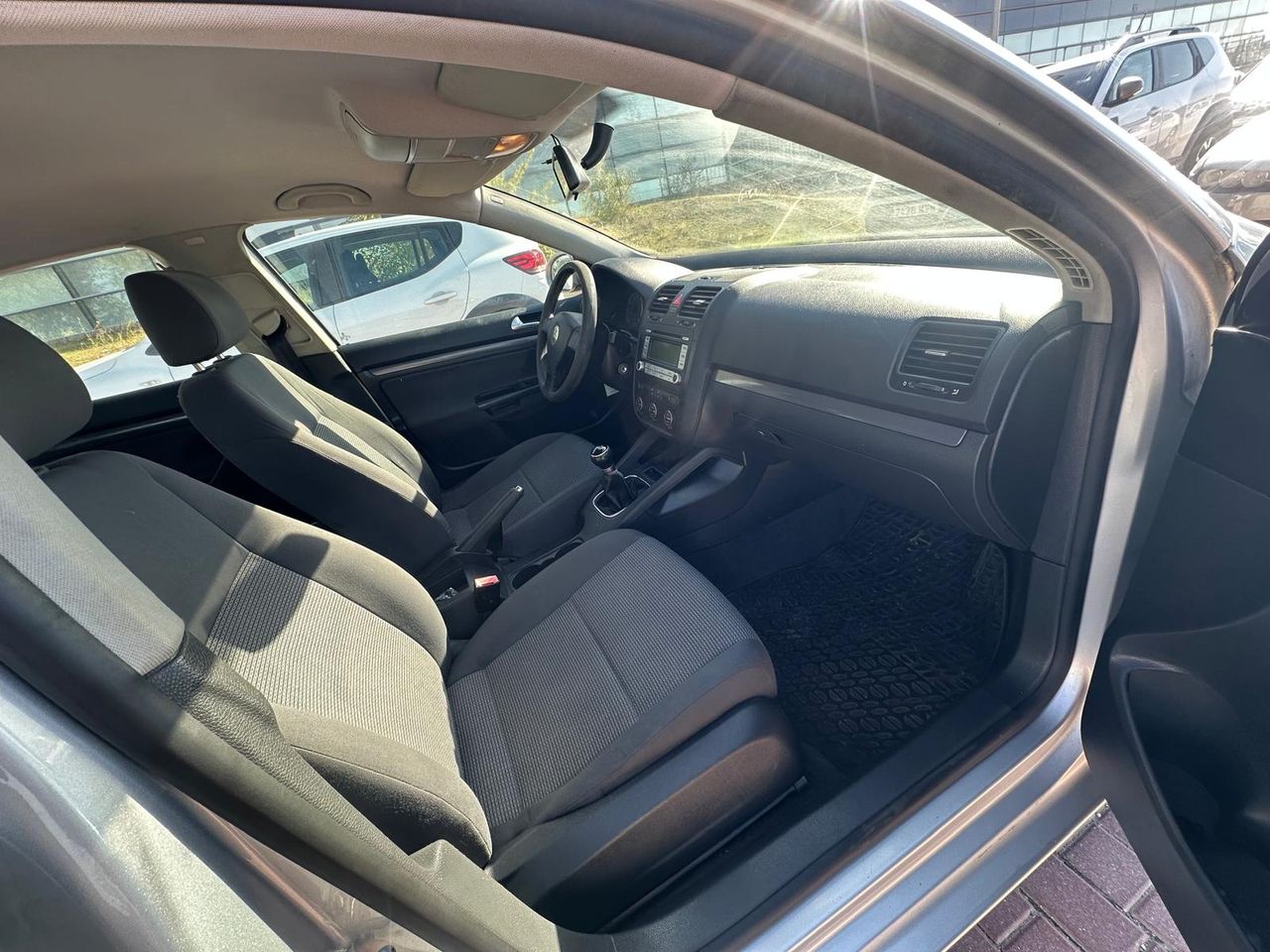 Volkswagen Jetta 1.6 Trendline - Foto 10