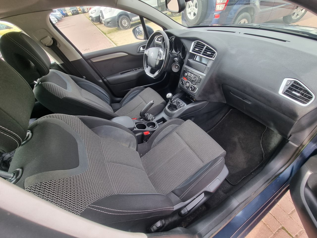 Citroën C4 1.2 e-THP S&S Exclusive - Foto 11