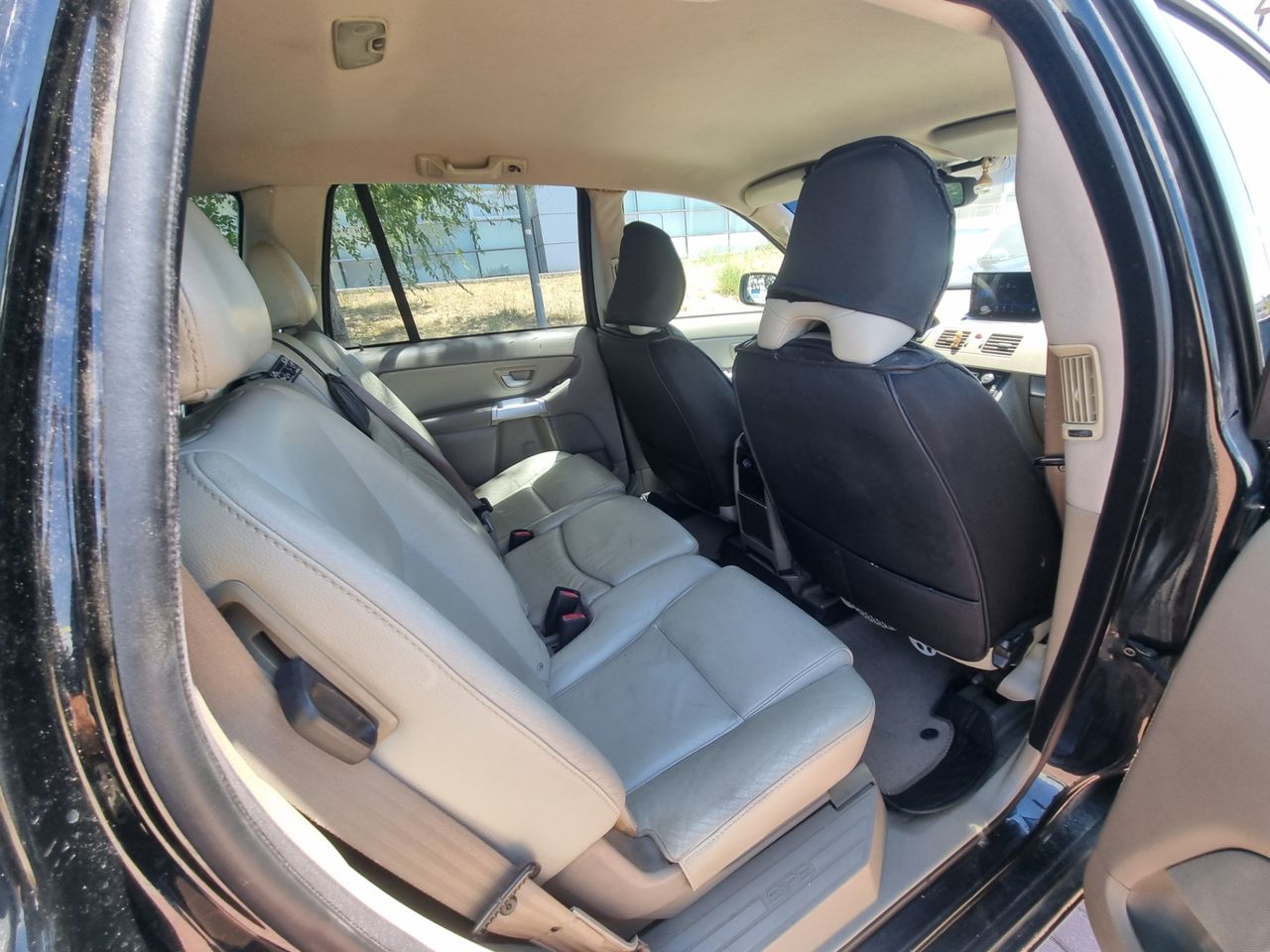 Volvo XC90 D5 Momentum 7 asientos Aut. - Foto 8