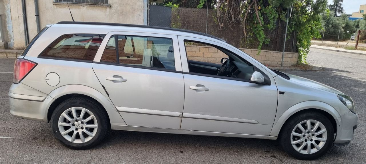 Opel Astra SW Enjoy 1.7 CDTi 100 CV - Foto 6