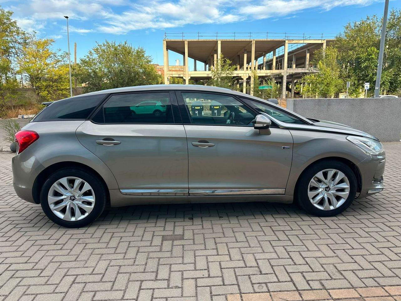 Citroën DS5 Hybrid4 Sport - Foto 6