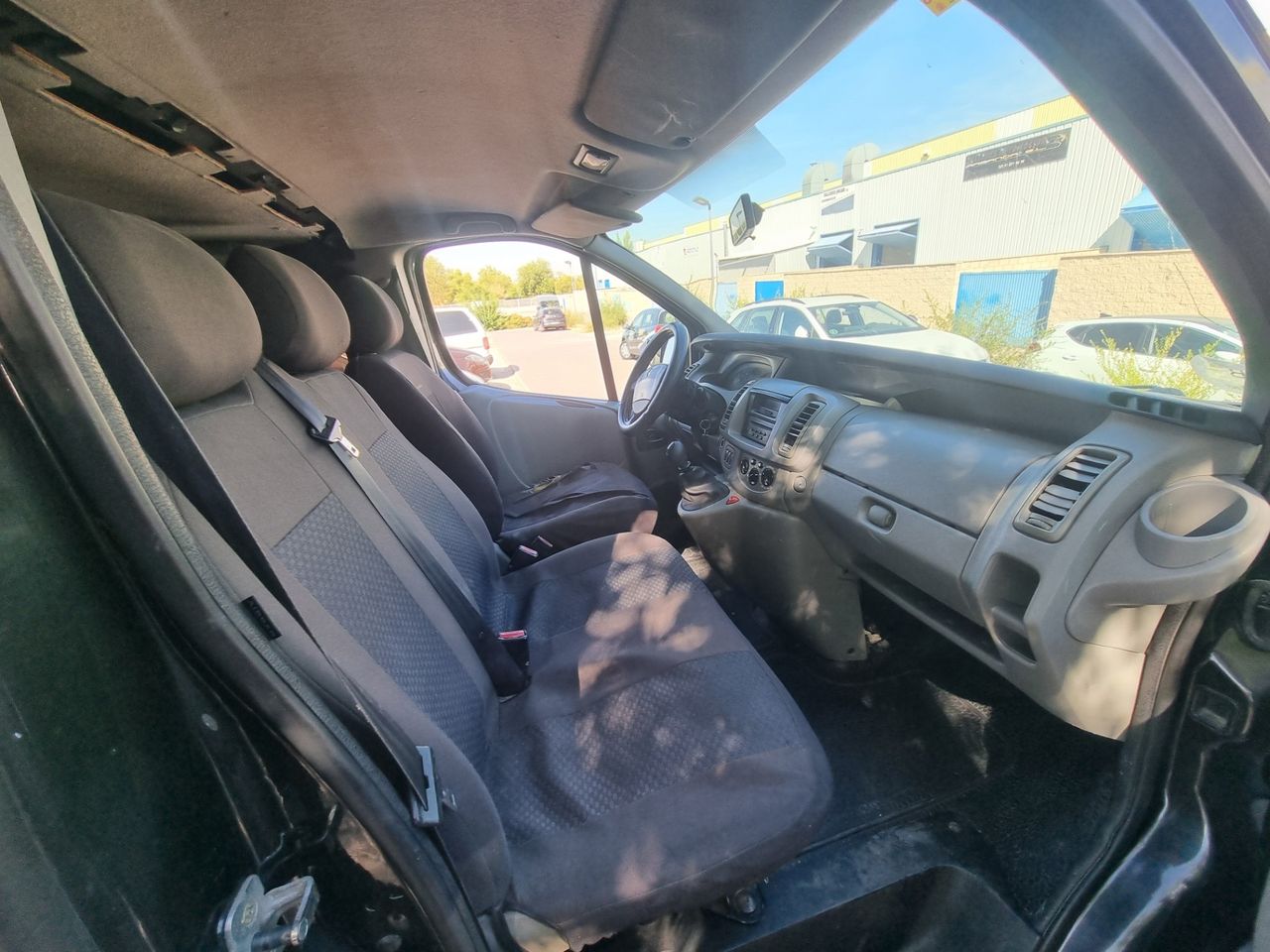 Renault Trafic Combi Passenger 2.0 dci 9 plazas - Foto 8