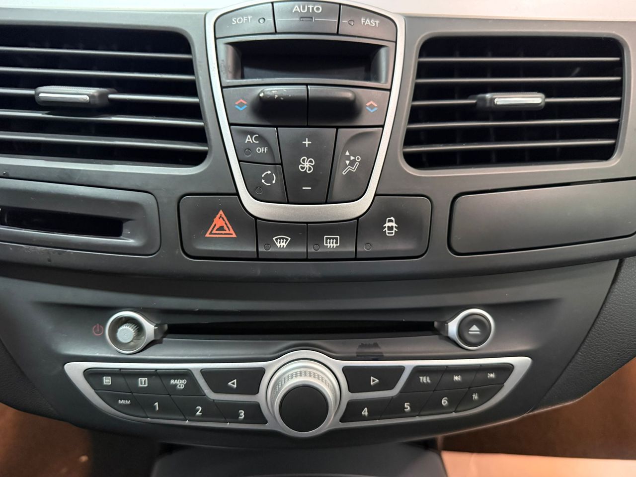 Renault Laguna Dynamique 2.0 dCi 130 CV - Foto 9