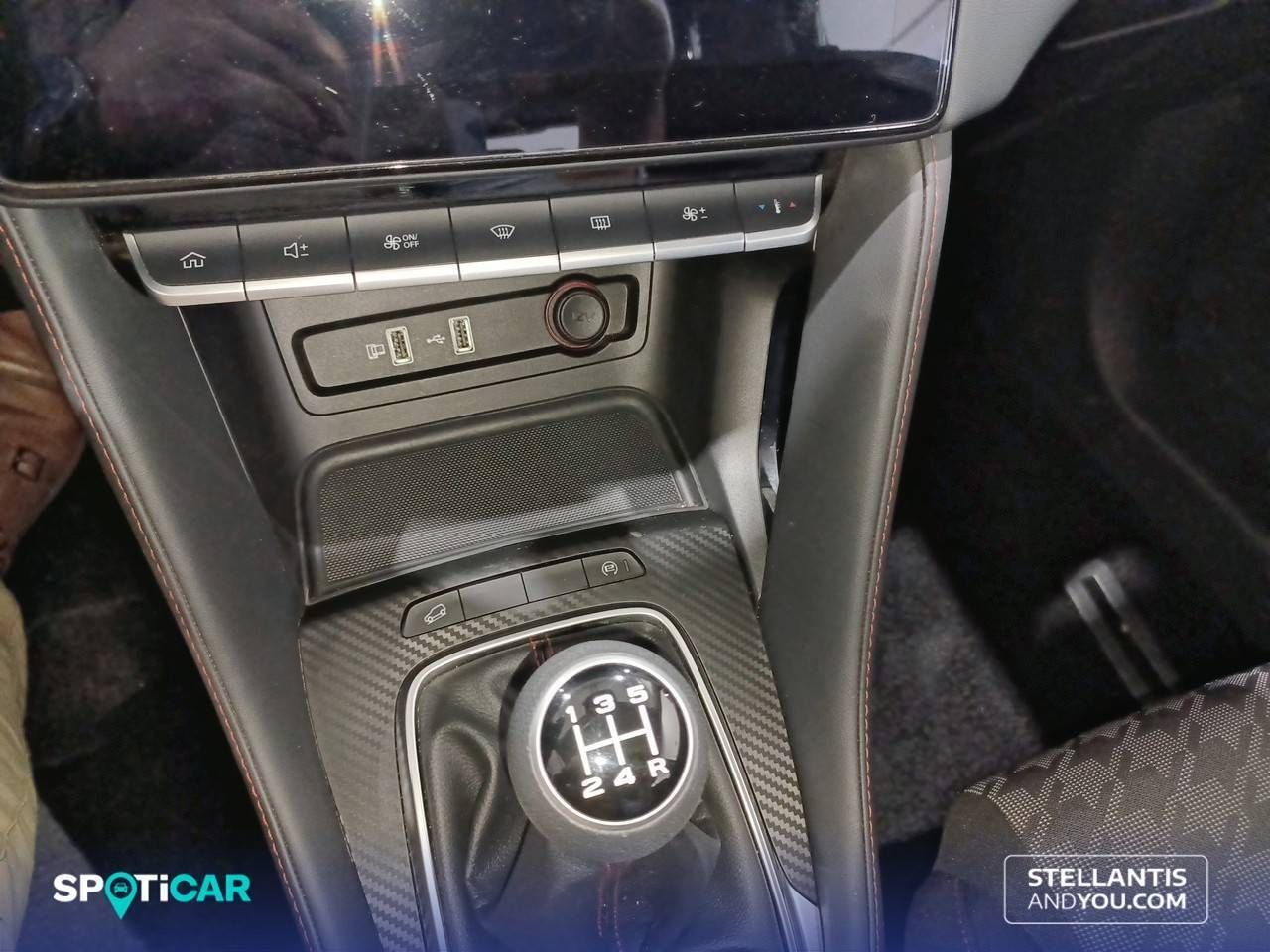 MG ZS  1.5 Comfort - Foto 15