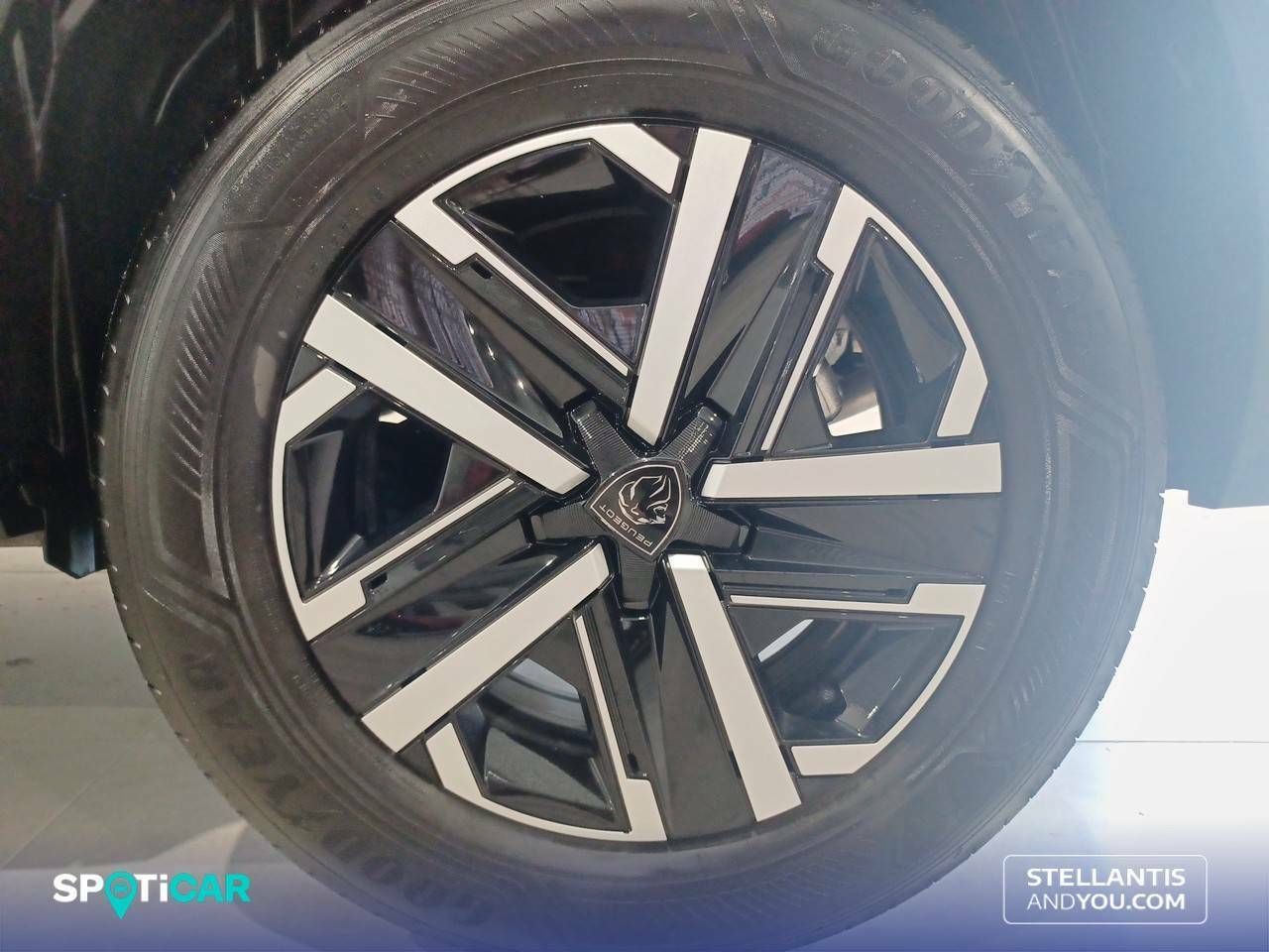 Peugeot 2008   Puretech 100 S&S 6 Vel. MAN Active - Foto 12