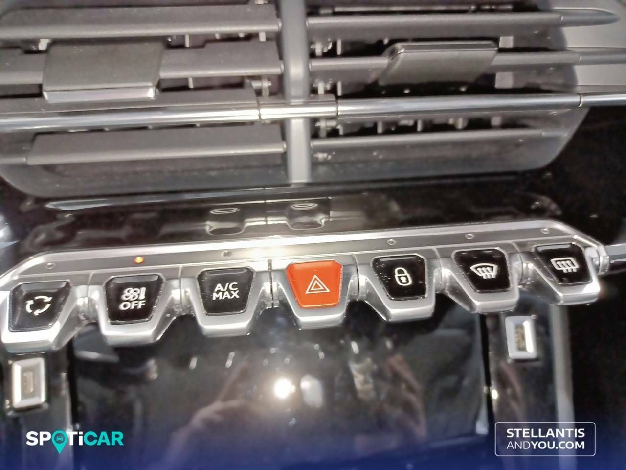 Peugeot 208   Puretech 100 Allure - Foto 23