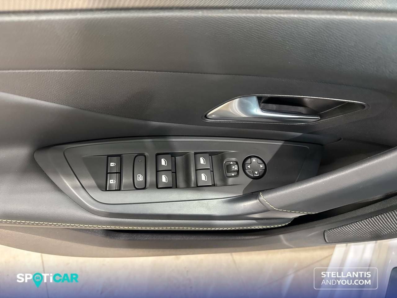 Peugeot 308  5P  Eléctrico 115kW (156CV) First Edition - Foto 14