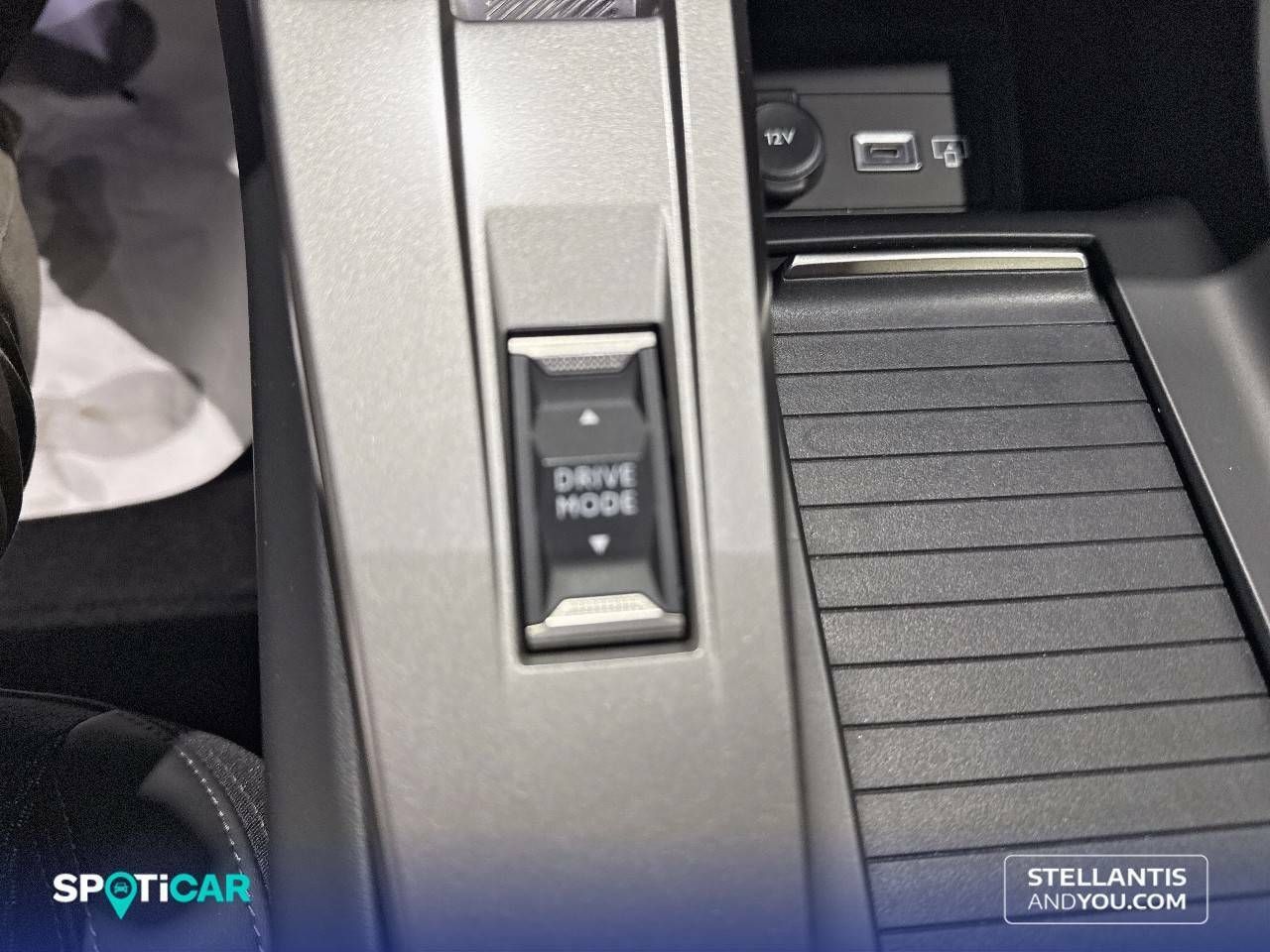 Peugeot 308  5P  Eléctrico 115kW (156CV) First Edition - Foto 19