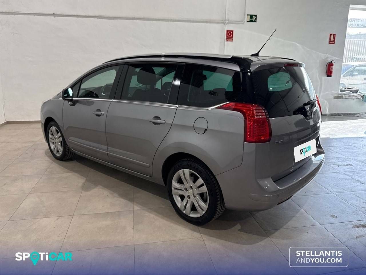 Peugeot 5008   1.2 PureTech 130 S&S Allure - Foto 8