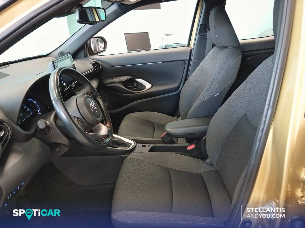 Toyota Yaris Cross  1.5 120H Active Tech - Foto 10