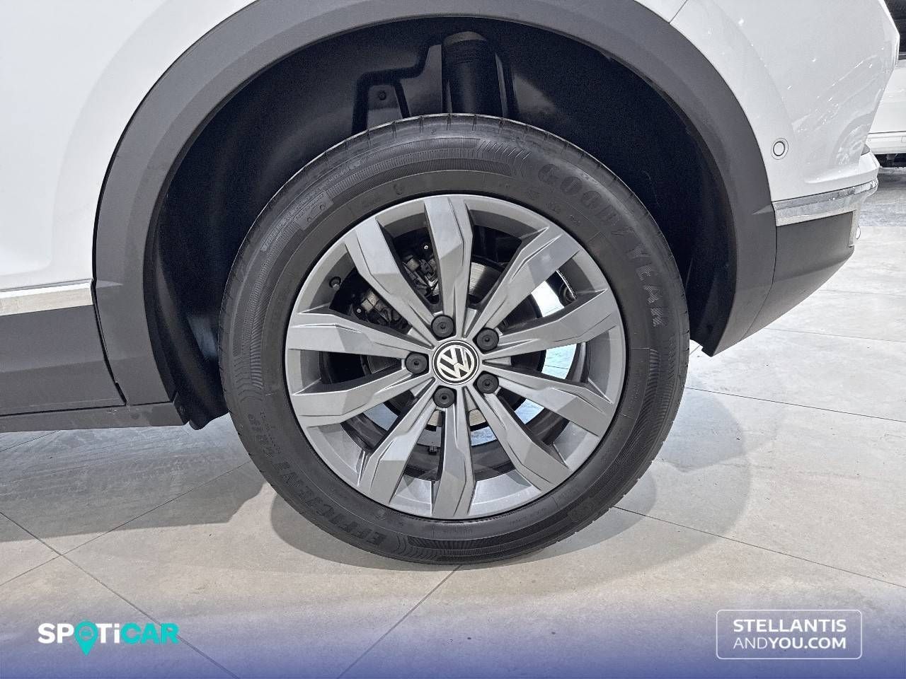 Volkswagen T-Roc   1.5 TSI 110kW (150CV) DSG Sport - Foto 12