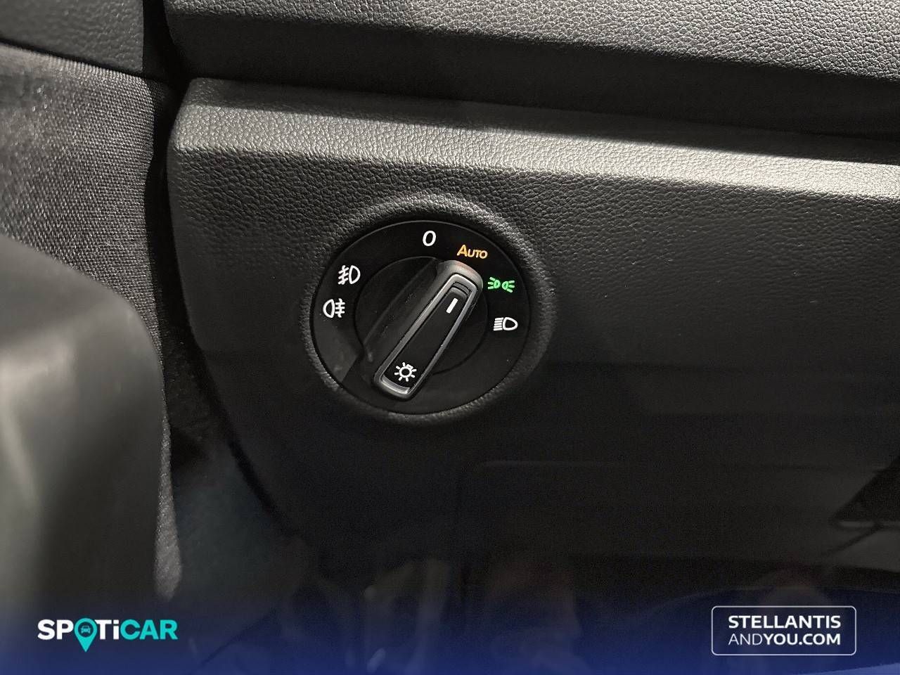 Volkswagen T-Roc   1.5 TSI 110kW (150CV) DSG Sport - Foto 19