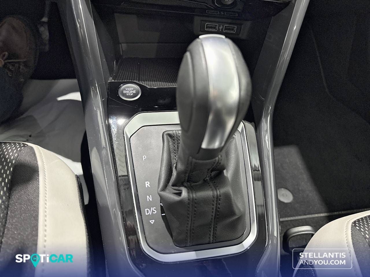 Volkswagen T-Roc   1.5 TSI 110kW (150CV) DSG Sport - Foto 17