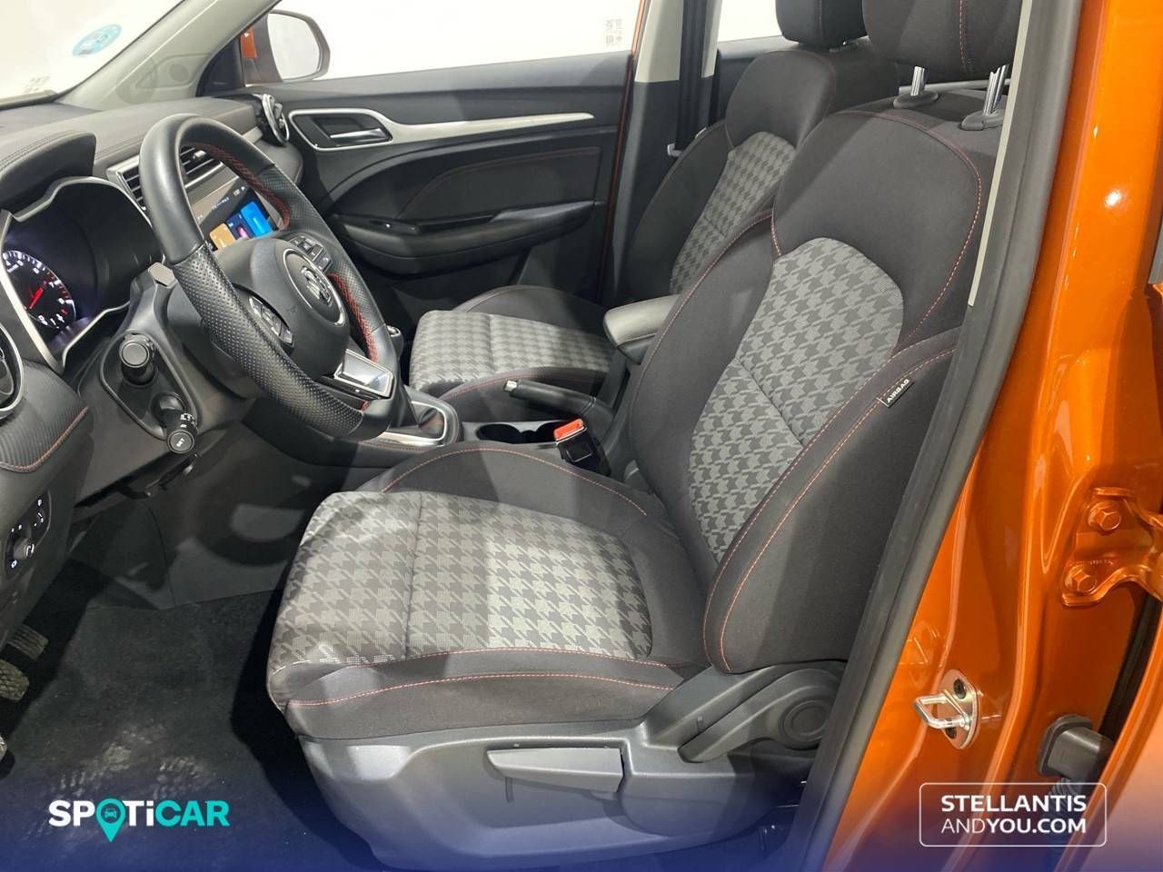 MG ZS  1.5 Comfort - Foto 10