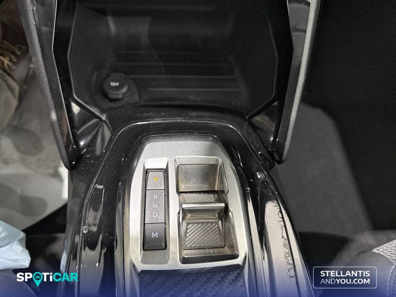 Peugeot 208   HYBRID 136 eDCS6 Allure - Foto 21