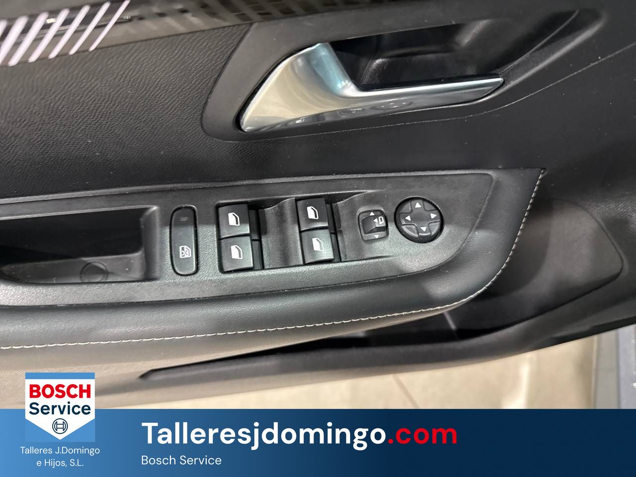 Peugeot 208   HYBRID 136 eDCS6 Allure - Foto 13