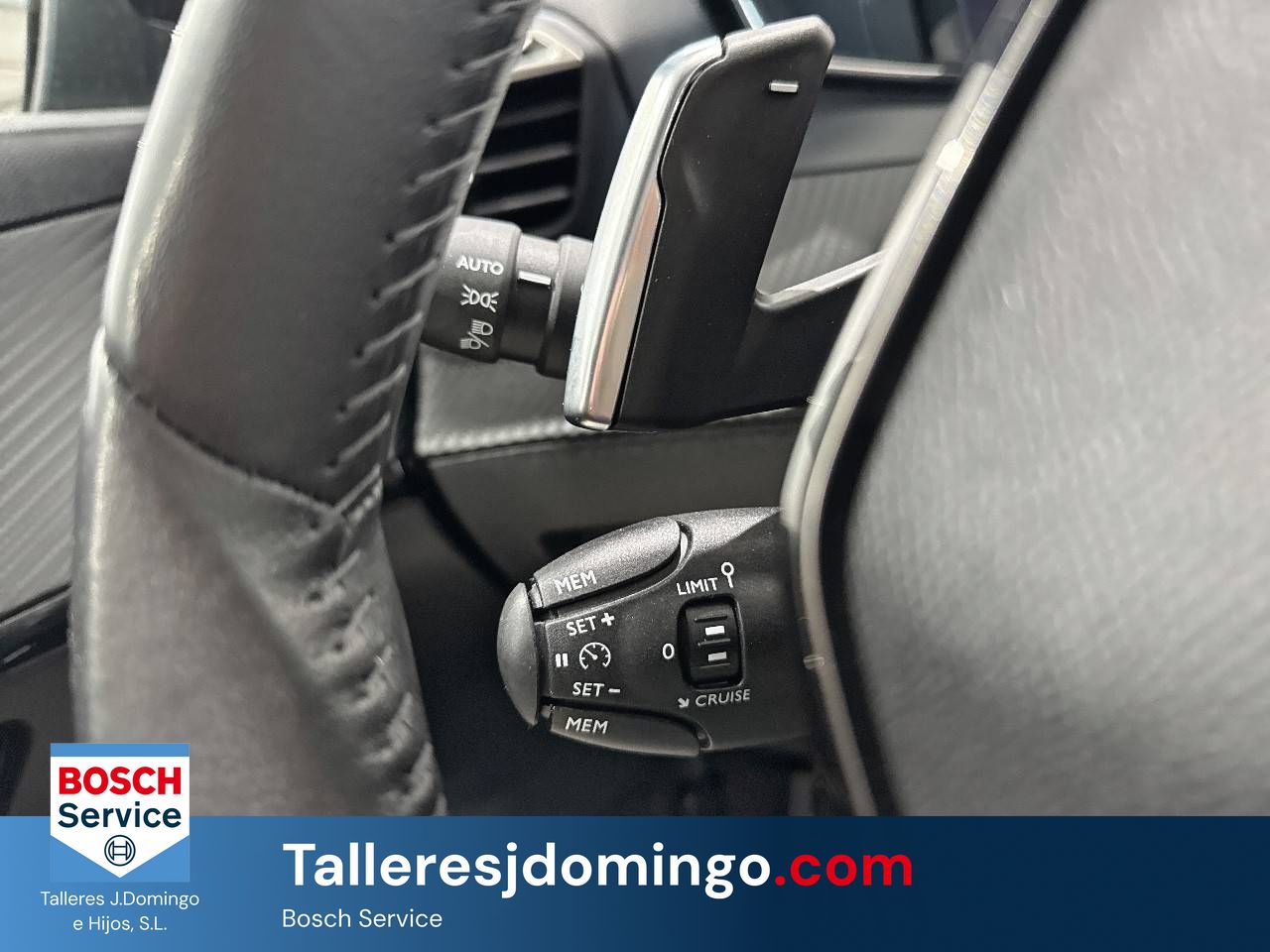 Peugeot 208   HYBRID 136 eDCS6 Allure - Foto 19