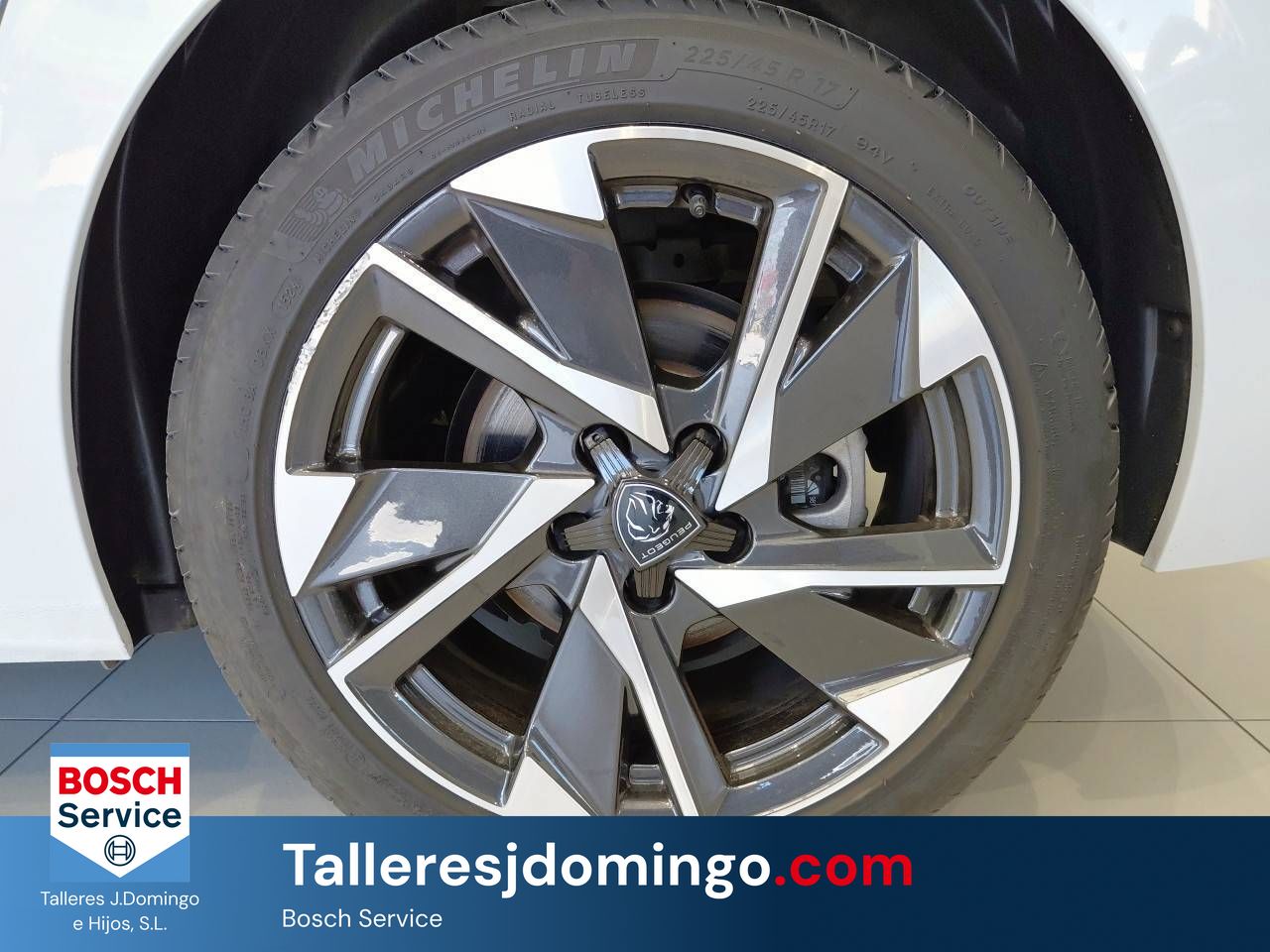 Peugeot 308  5P  BlueHDi 130 S&S EAT8 Allure - Foto 12