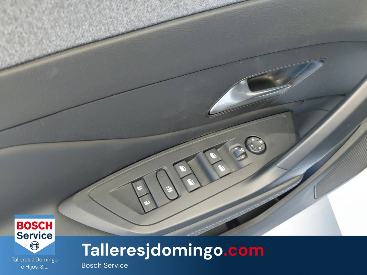 Peugeot 308  5P  BlueHDi 130 S&S EAT8 Allure - Foto 13