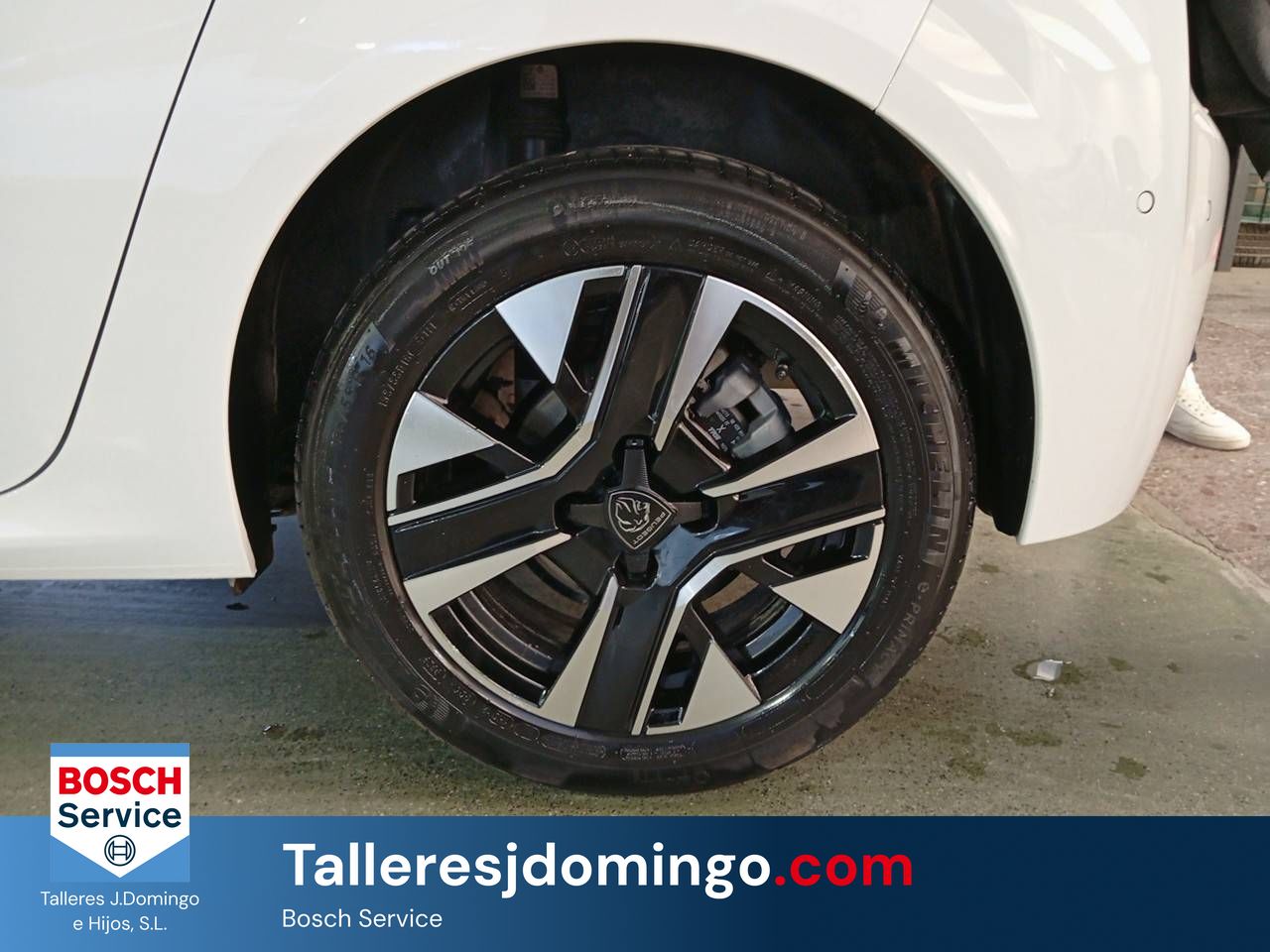 Peugeot 208   HYBRID 110 eDCS6 Allure - Foto 12