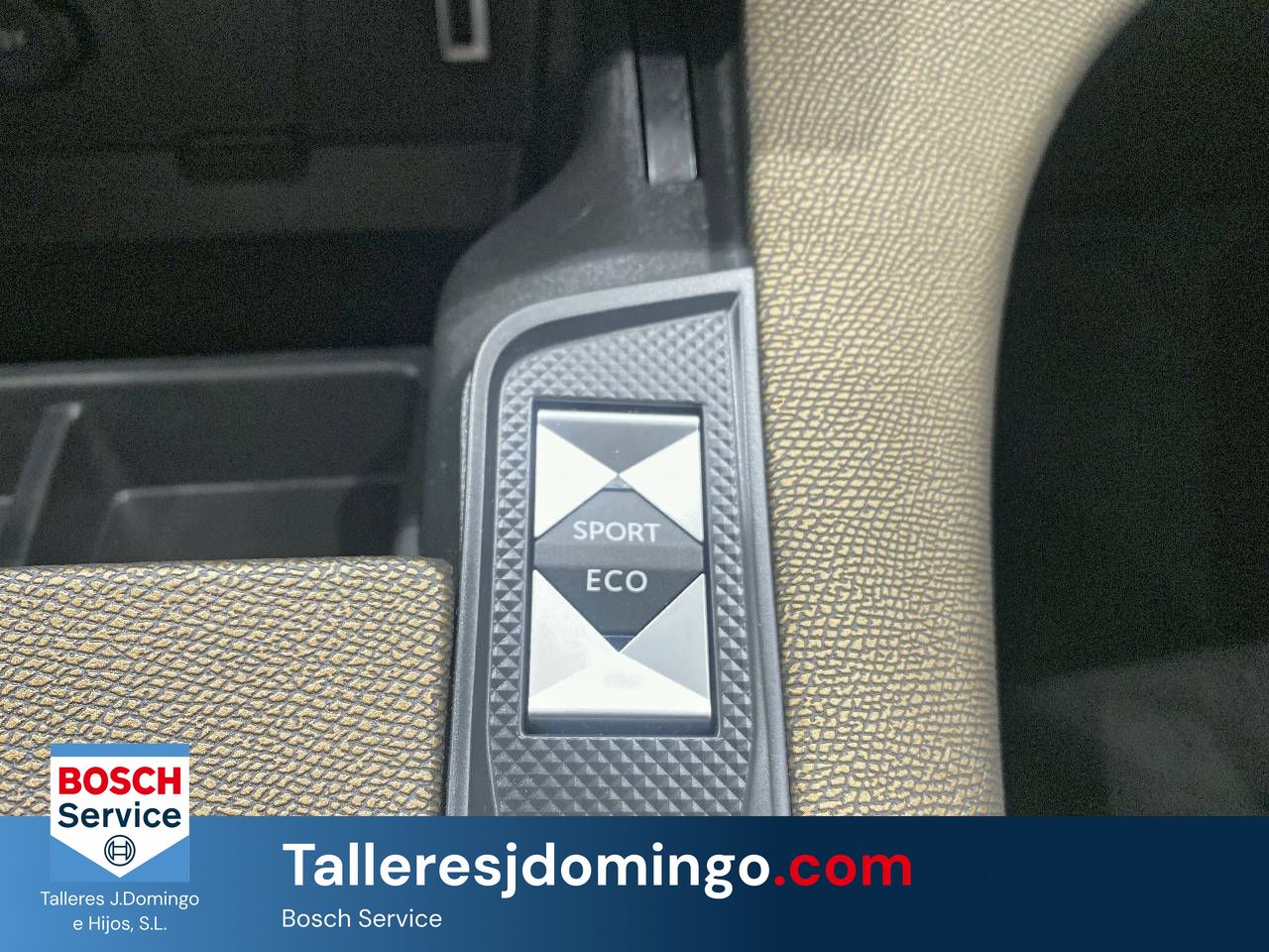 DS DS 7  BlueHDi DE 96kW (130CV) Auto. So Chic - Foto 26