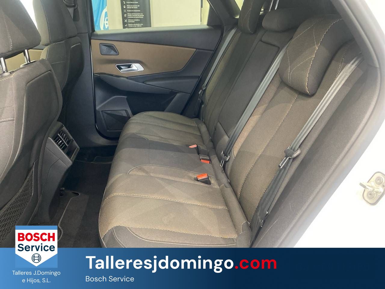 DS DS 7  BlueHDi DE 96kW (130CV) Auto. So Chic - Foto 11