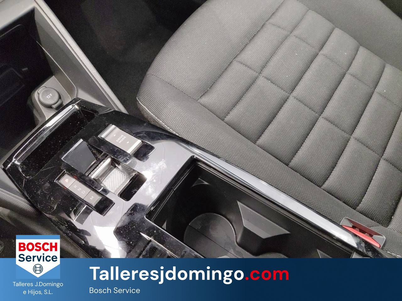 Citroën C4  Hybrid 145 ë-DCS6 Plus - Foto 14