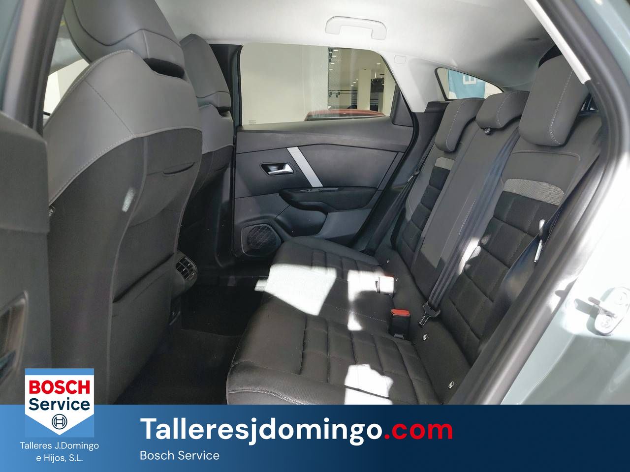 Citroën C4  Hybrid 145 ë-DCS6 Plus - Foto 11