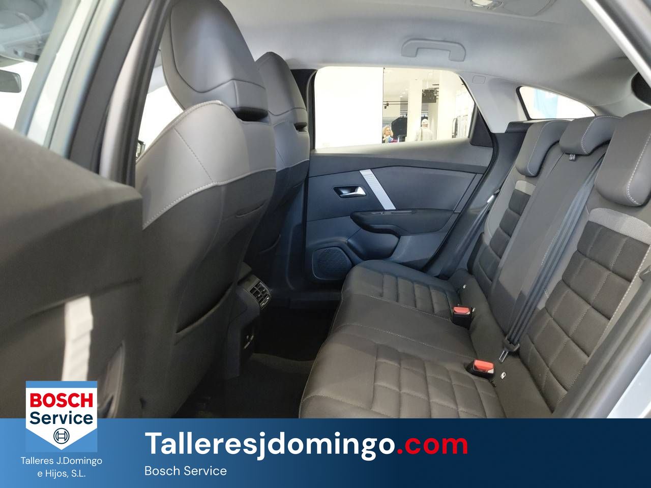 Citroën C4  Hybrid 145 ë-DCS6 Plus - Foto 11