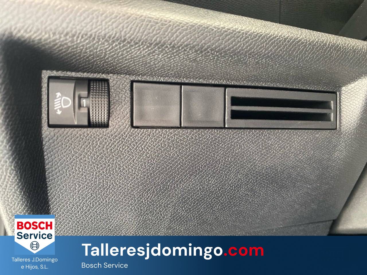 Citroën C4  PureTech 130 S&S EAT8 Plus - Foto 14