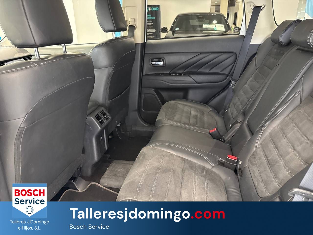 Mitsubishi Outlander  2.4 PHEV  Auto 4WD Kaiteki+ - Foto 11