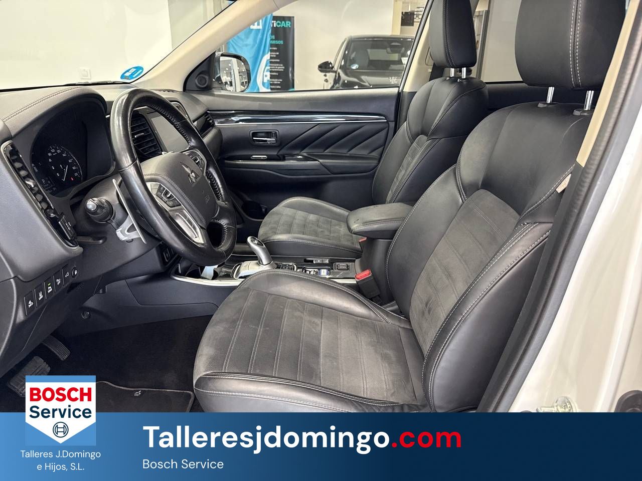 Mitsubishi Outlander  2.4 PHEV  Auto 4WD Kaiteki+ - Foto 10