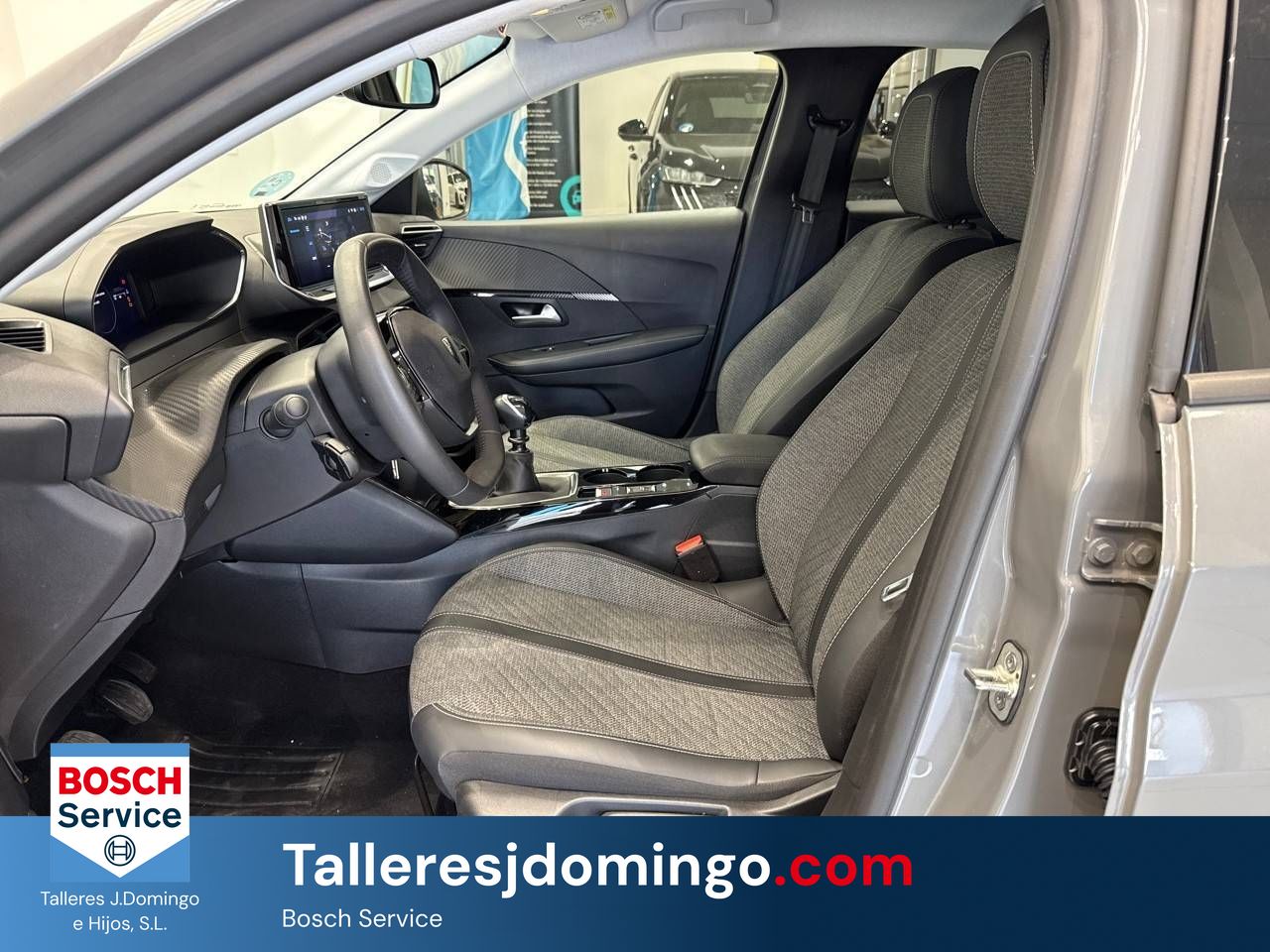 Peugeot 208   Puretech 100 Allure - Foto 10