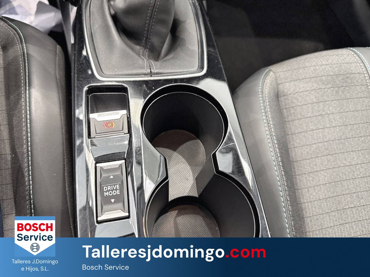 Peugeot 208  BlueHDi 73kW (100CV) Allure - Foto 17