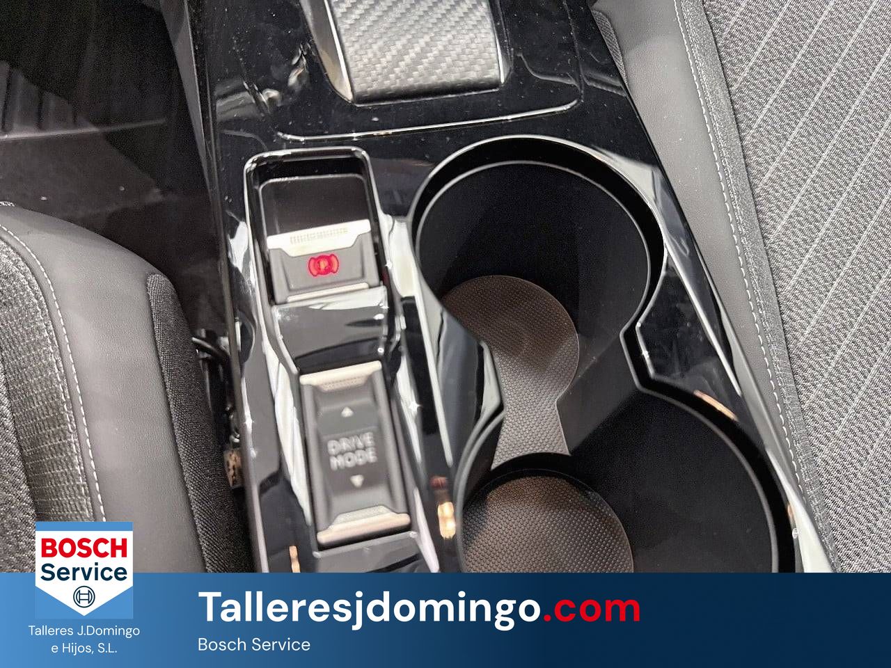 Peugeot 208   HYBRID 100 eDCS6 Allure - Foto 21