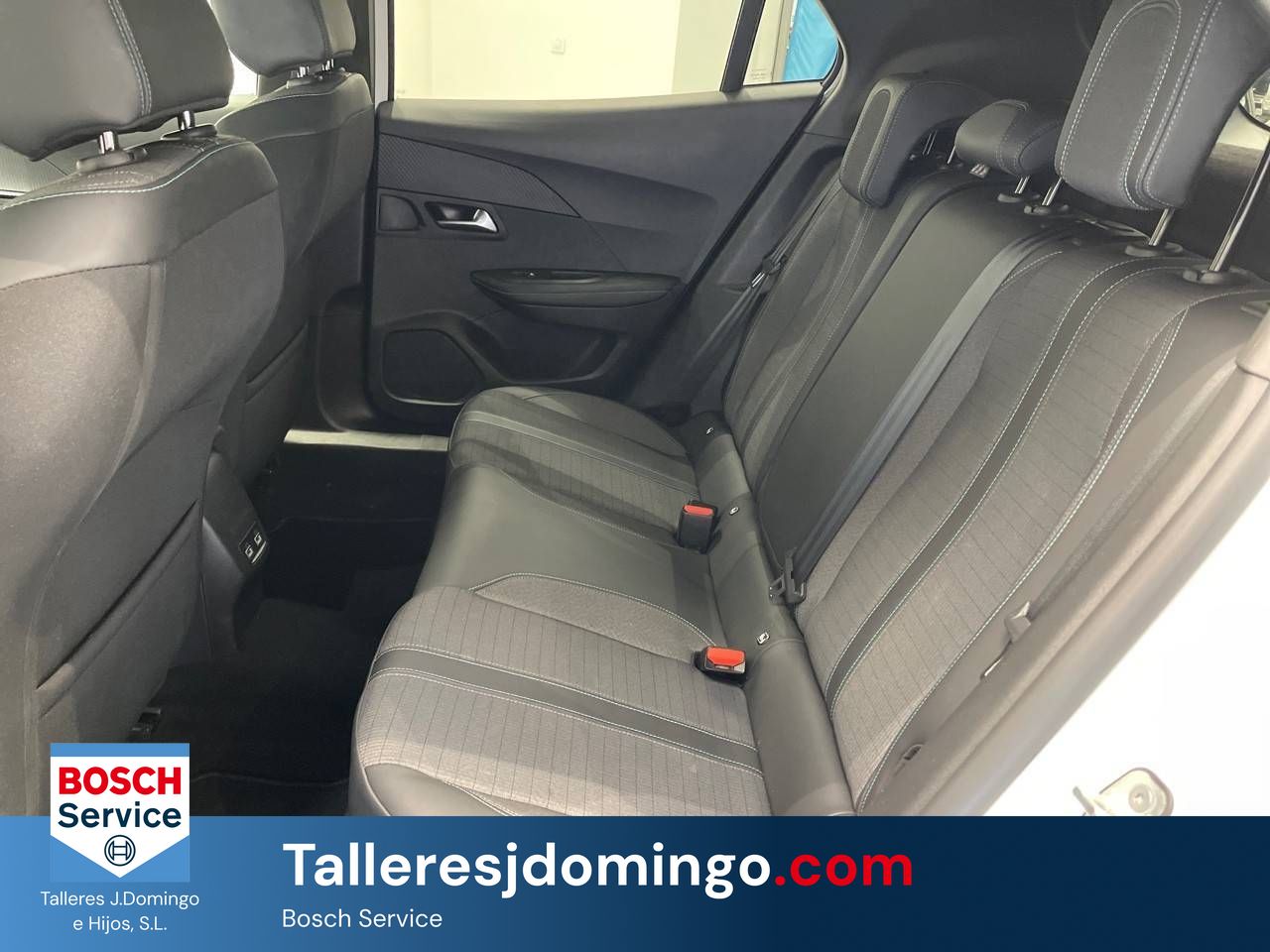 Peugeot 2008   BlueHDI 130 S&S EAT8 Allure - Foto 11