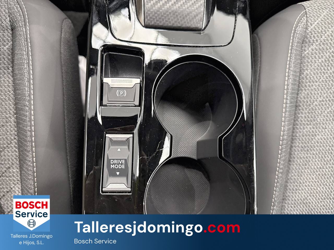 Peugeot 2008  N2008  Hybrid 145 eDCS6 Allure - Foto 19
