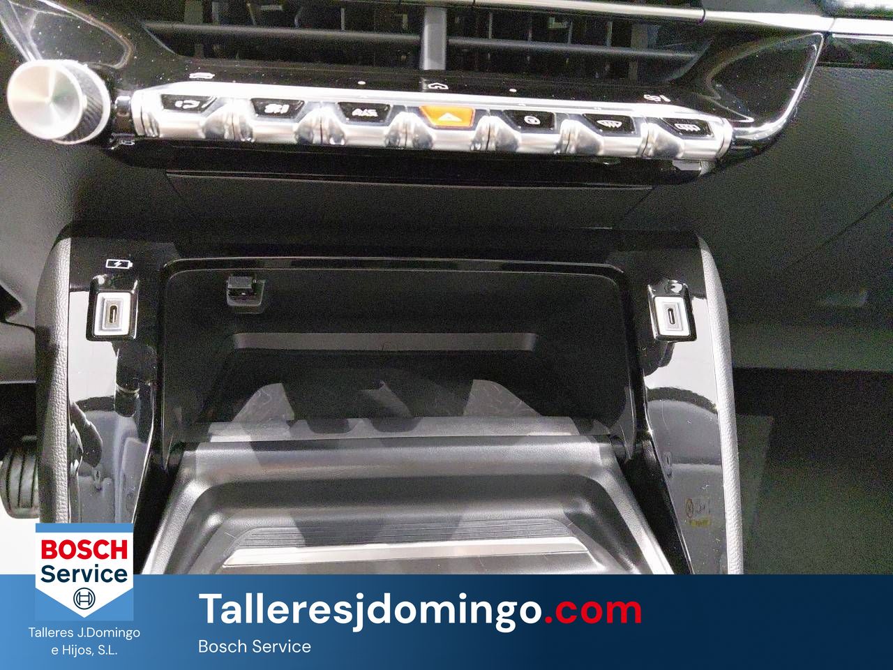 Peugeot 208   Puretech 100 Allure - Foto 24