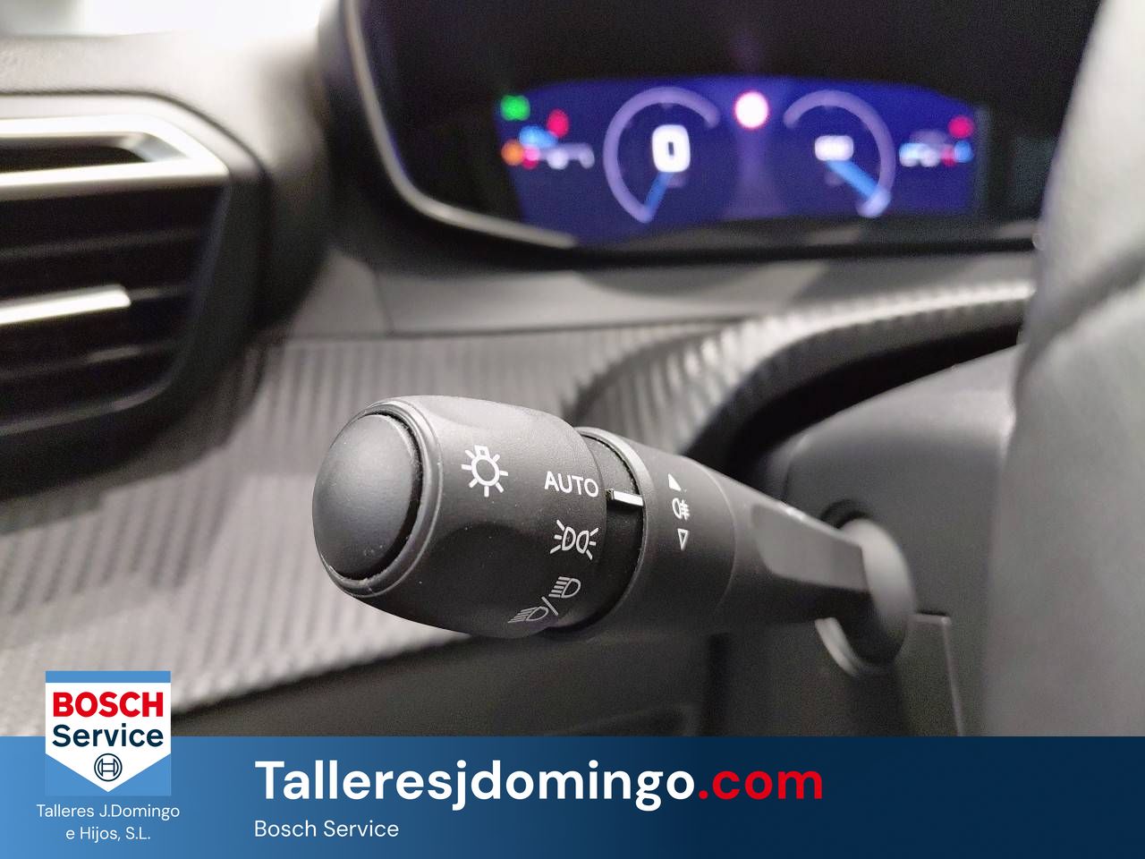Peugeot 208   Puretech 100 Allure - Foto 22